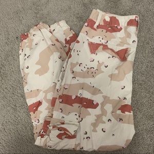 desert camo pants